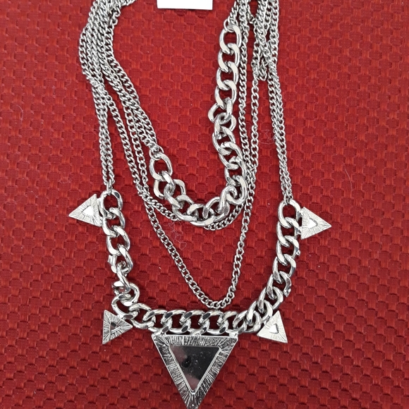 NEW Pale Yellow Necklace w/ Shiny Silver Chains - Picture 2 of 5